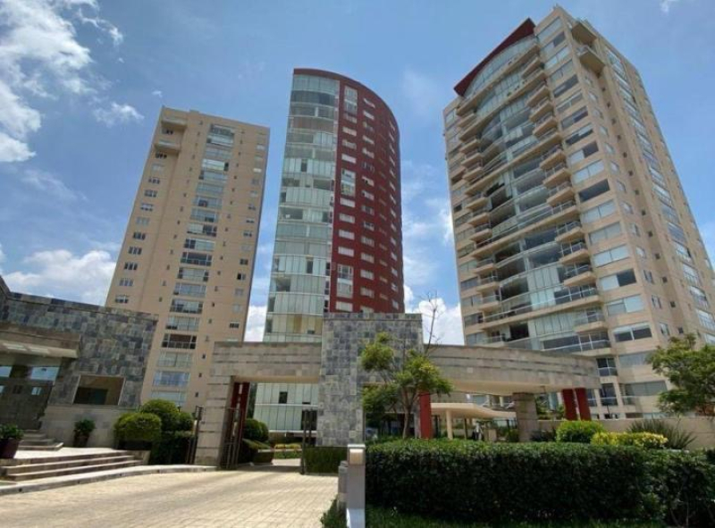 Departamento En Renta En Bosque Real