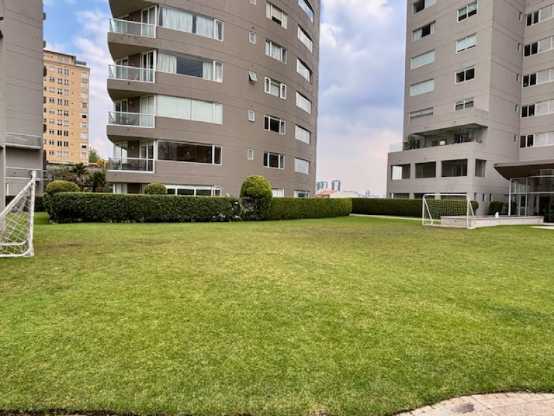 Departamento En Renta En Bosque Real