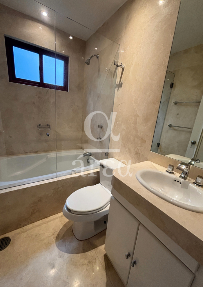 Preciosa Casa Contemporánea en Venta en Paseo de las  Primaveras