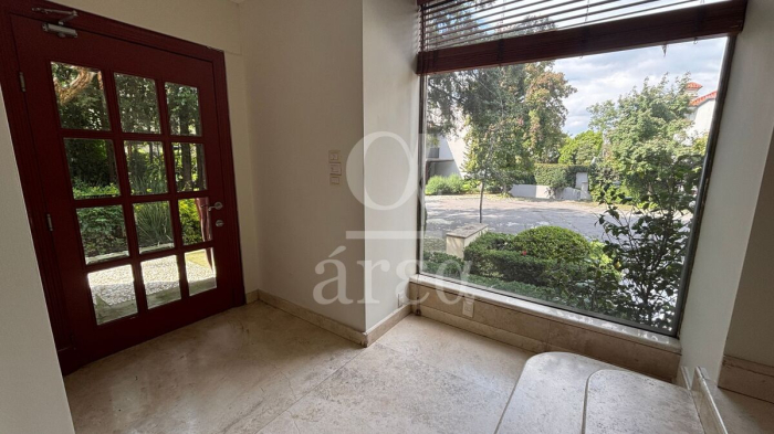 Preciosa Casa Contemporánea en Venta en Paseo de las  Primaveras