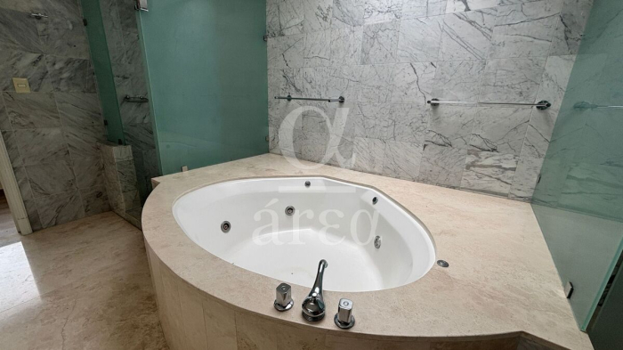 Preciosa Casa Contemporánea en Venta en Paseo de las  Primaveras