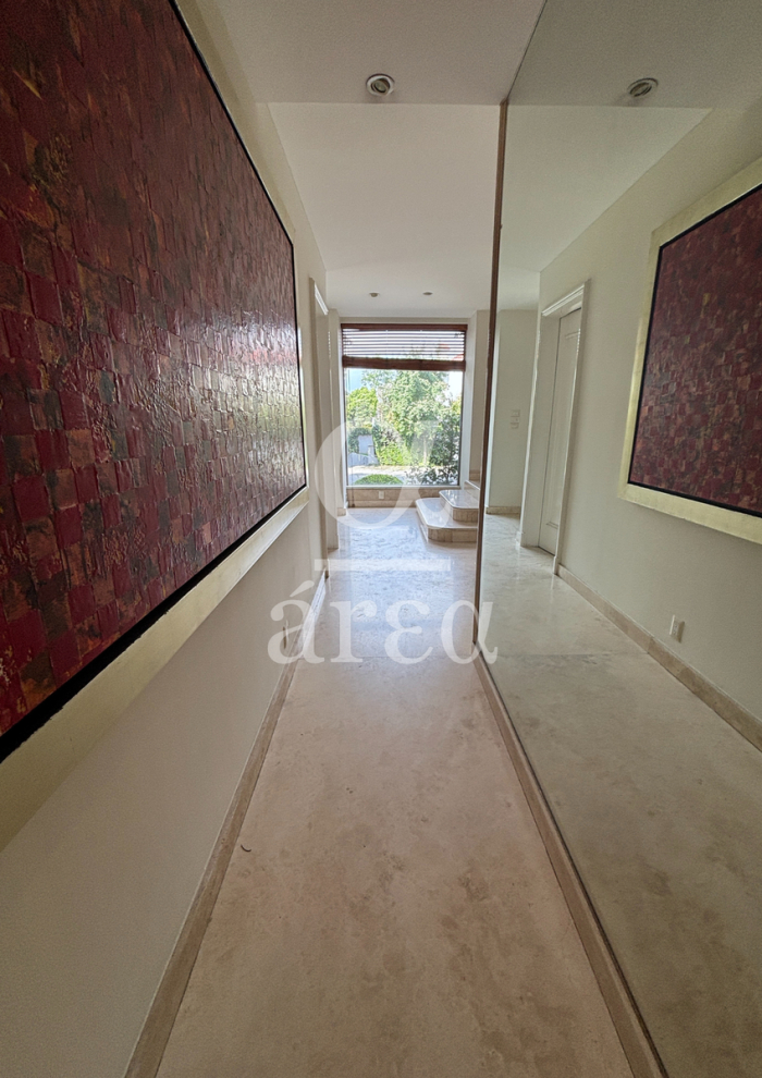 Preciosa Casa Contemporánea en Venta en Paseo de las  Primaveras