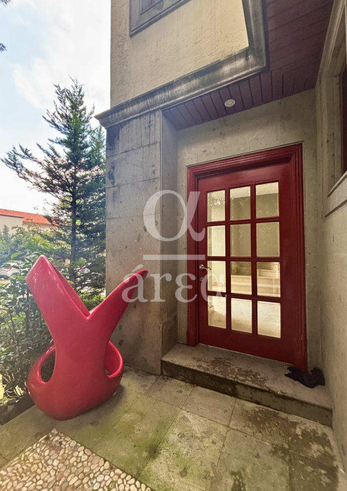 Preciosa Casa Contemporánea en Venta en Paseo de las  Primaveras