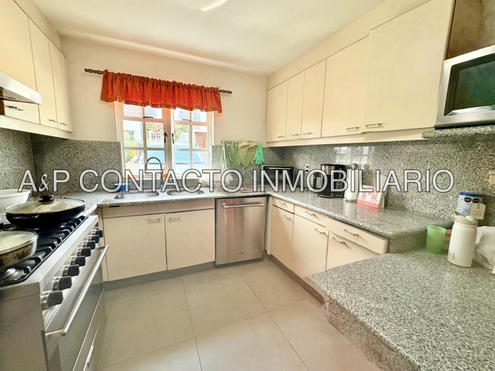 Casa En Venta En Cerrada De Versalles, Los Alpes �?? Seguridad Y Ubicación