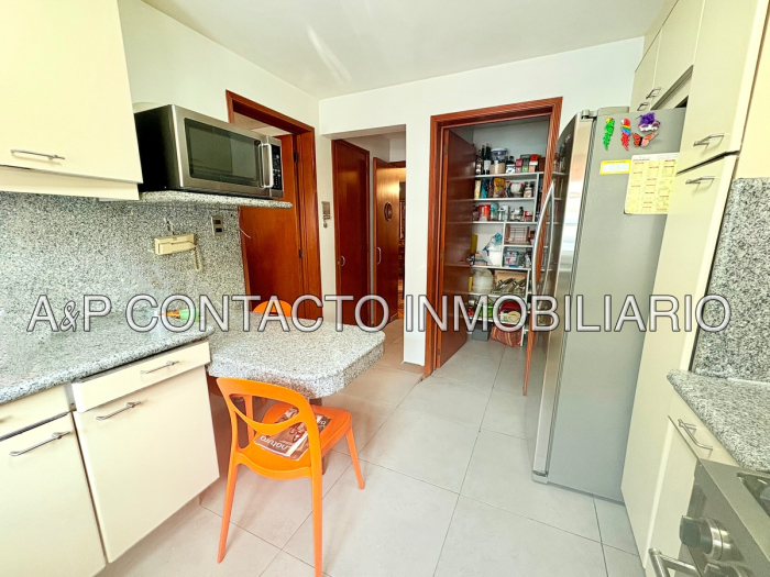 Casa En Venta En Cerrada De Versalles, Los Alpes �?? Seguridad Y Ubicación