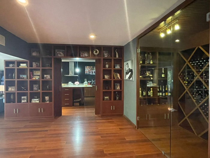 CASA VENTA LOMAS DE LAS PALMAS �?? CALLE CON SEGURIDAD 24/7