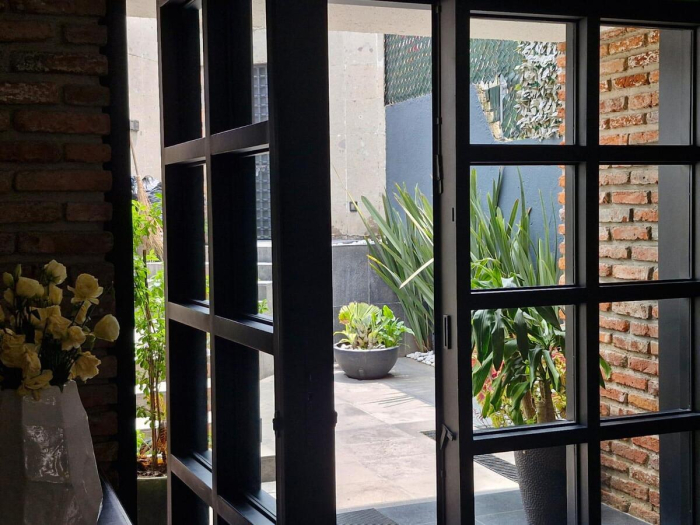 CASA VENTA LOMAS DE LAS PALMAS �?? CALLE CON SEGURIDAD 24/7