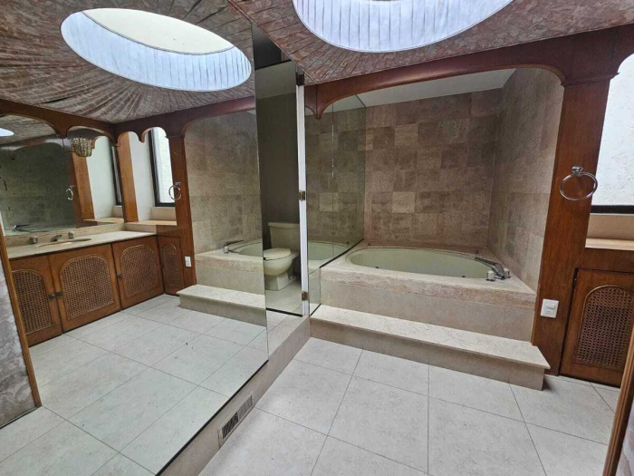 VENTA CASA LOMAS DE CHAPULTEPEC