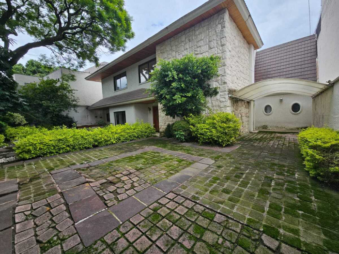 VENTA CASA LOMAS DE CHAPULTEPEC