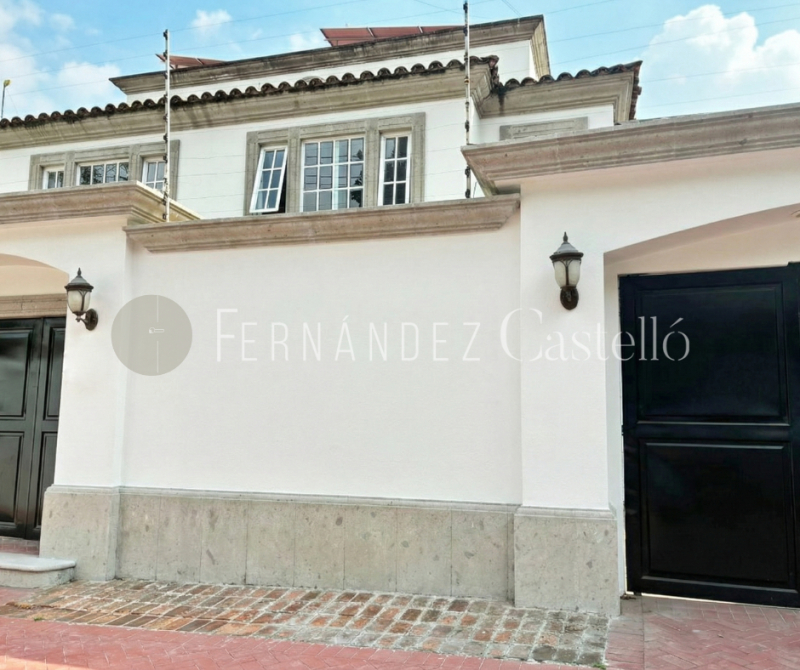 VENTA DE CASA EN LAS LOMAS DE CHAPULTEPEC