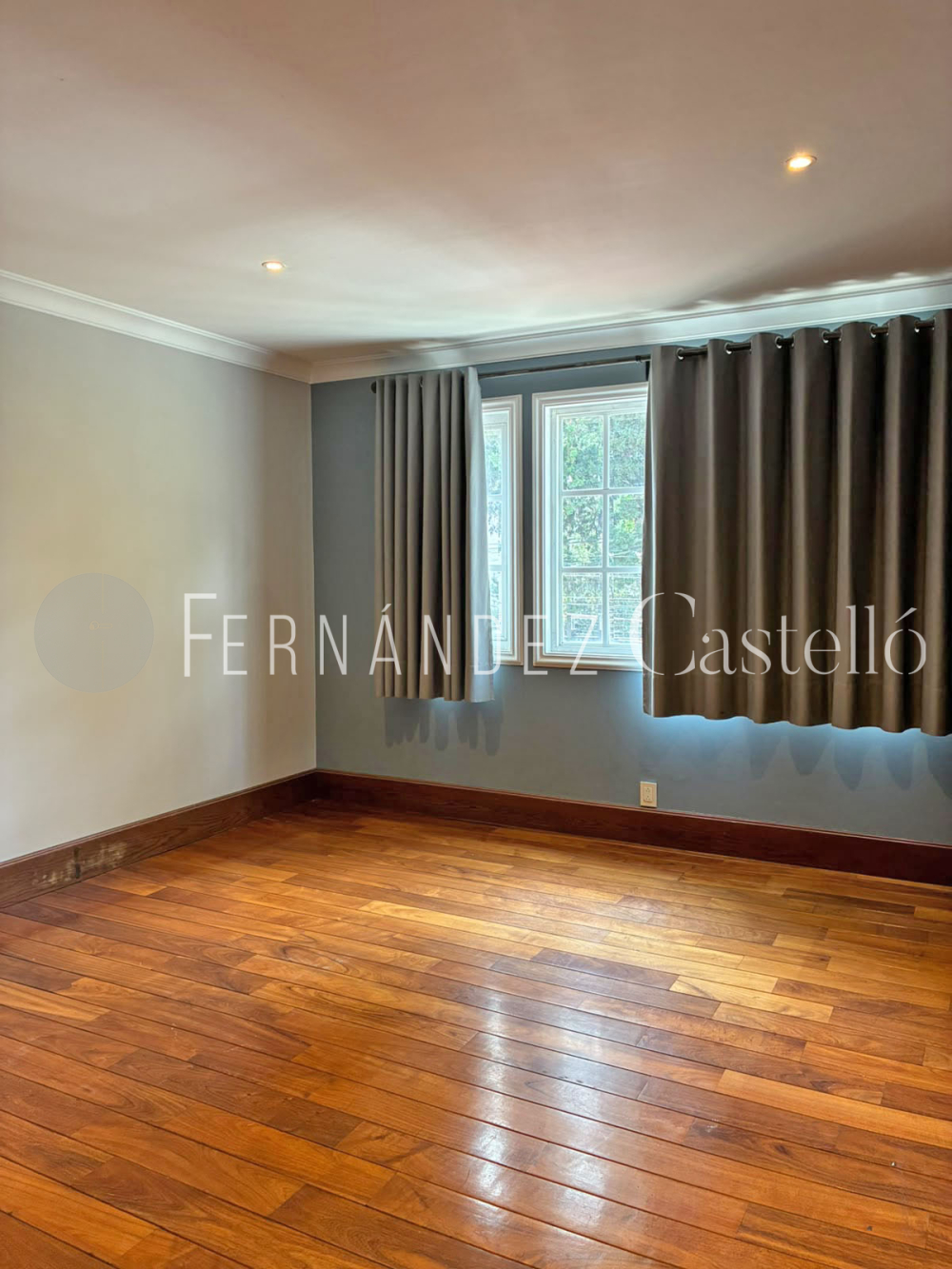 VENTA DE CASA EN LAS LOMAS DE CHAPULTEPEC