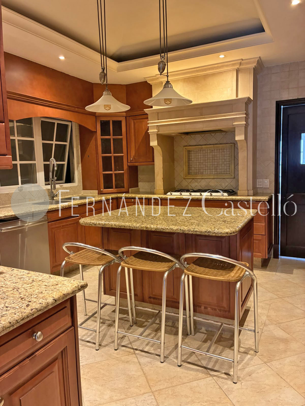 VENTA DE CASA EN LAS LOMAS DE CHAPULTEPEC