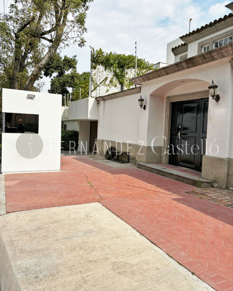 VENTA DE CASA EN LAS LOMAS DE CHAPULTEPEC