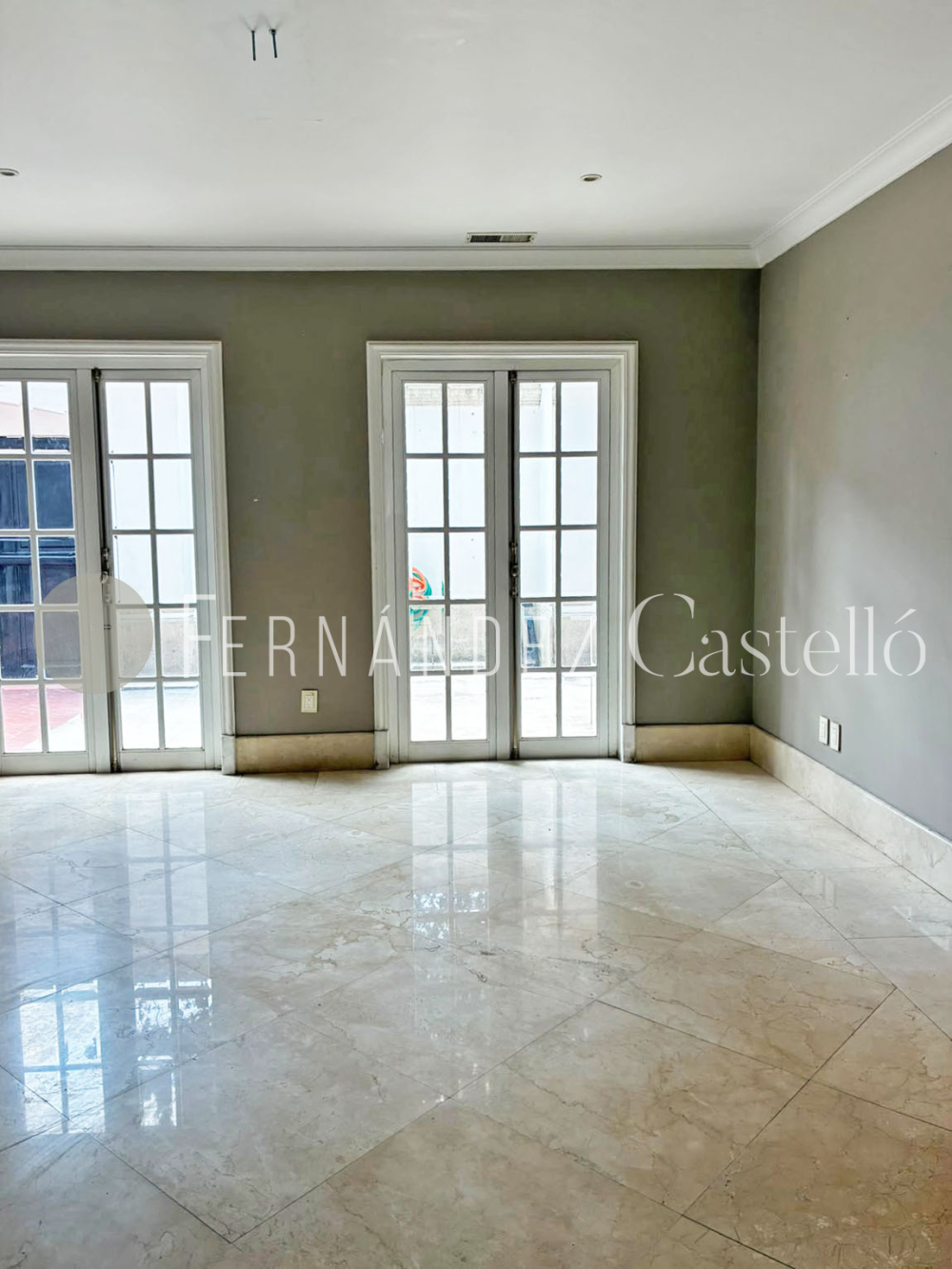 VENTA DE CASA EN LAS LOMAS DE CHAPULTEPEC