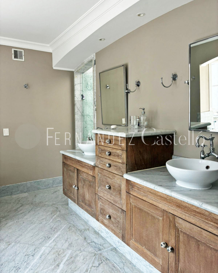 VENTA DE CASA EN LAS LOMAS DE CHAPULTEPEC