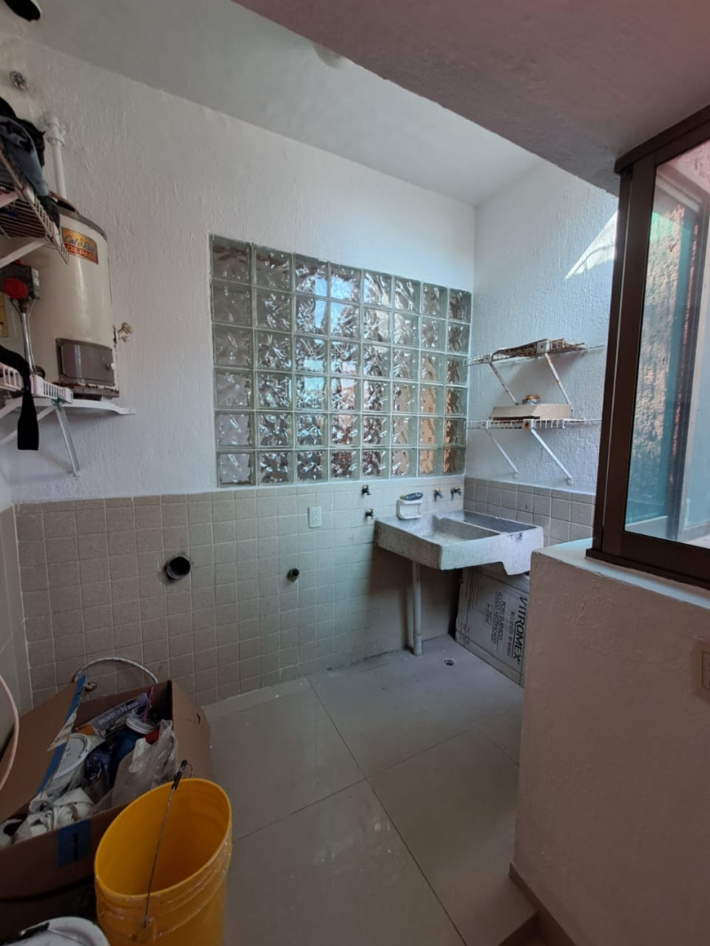 Departamento En Renta En Rinconada Santa Rita