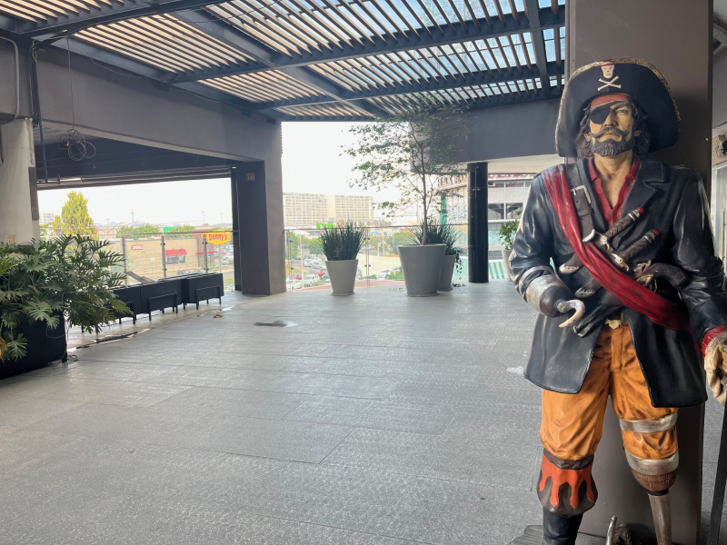 Local Comercial En Renta En Plaza Zona Real Zapopan 