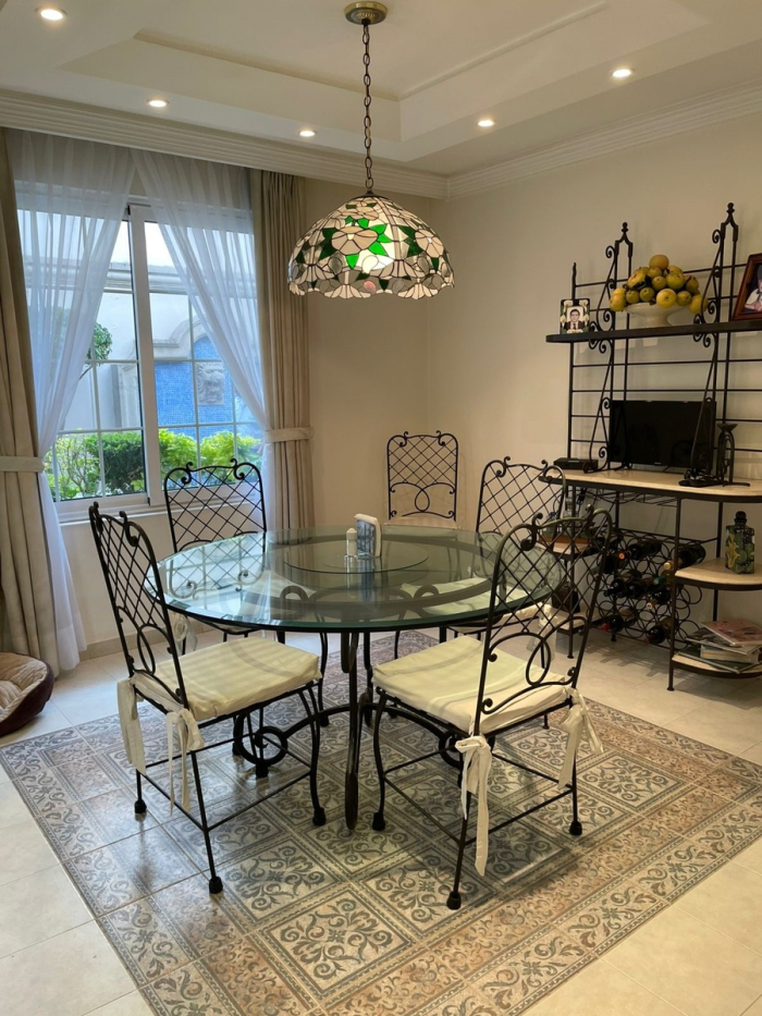 Tecamachalco, Av De Los Bosques. Venta Casa Con Jardín $14,000,000 MN