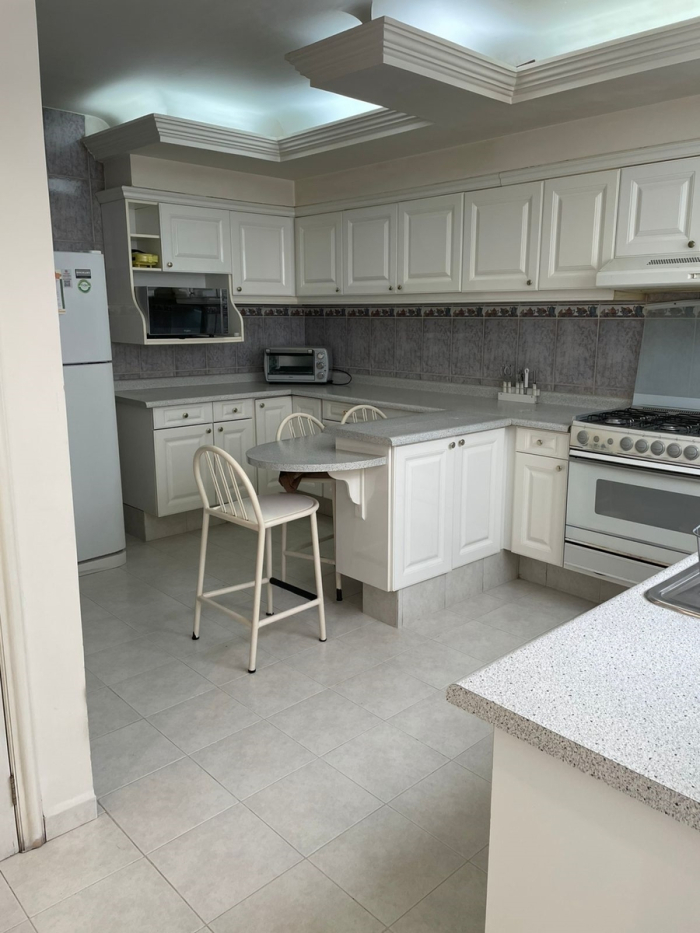 Tecamachalco, Av De Los Bosques. Venta Casa Con Jardín $14,000,000 MN