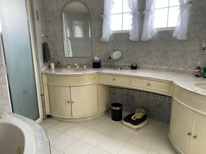 Tecamachalco, Av De Los Bosques. Venta Casa Con Jardín $14,000,000 MN