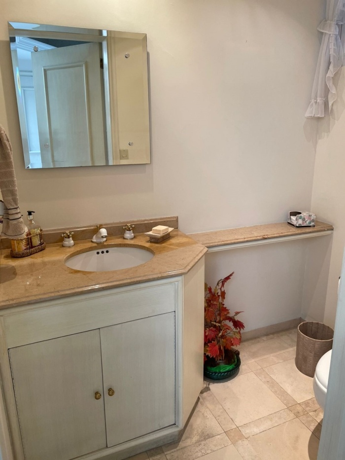 Tecamachalco, Av De Los Bosques. Venta Casa Con Jardín $14,000,000 MN