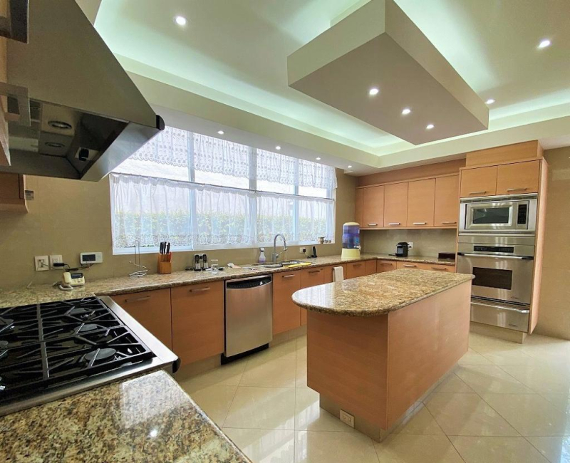 Casa En Venta En Lomas De Chapultepec