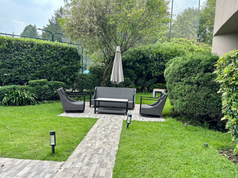 Departamento En Renta En Lomas Country