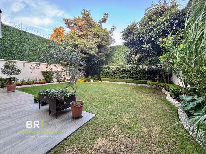 Casa En Venta Tecamachalco Con Jardín