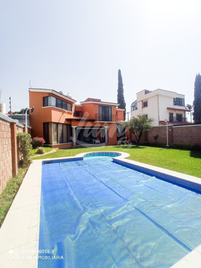 VENTA DE CASA EN FRACCIONAMIENTO BURGOS, CON ALBERCA