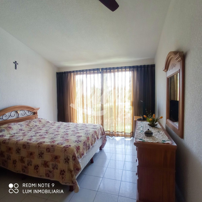 VENTA DE CASA EN FRACCIONAMIENTO BURGOS, CON ALBERCA