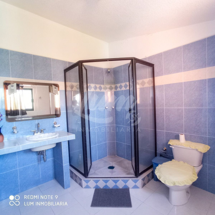 VENTA DE CASA EN FRACCIONAMIENTO BURGOS, CON ALBERCA