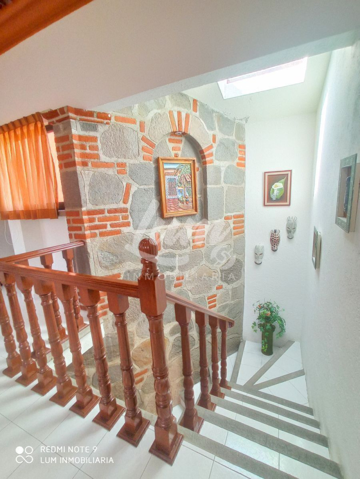 VENTA DE CASA EN FRACCIONAMIENTO BURGOS, CON ALBERCA