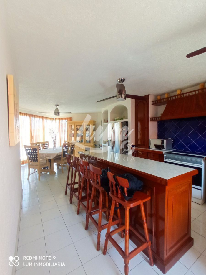 VENTA DE CASA EN FRACCIONAMIENTO BURGOS, CON ALBERCA