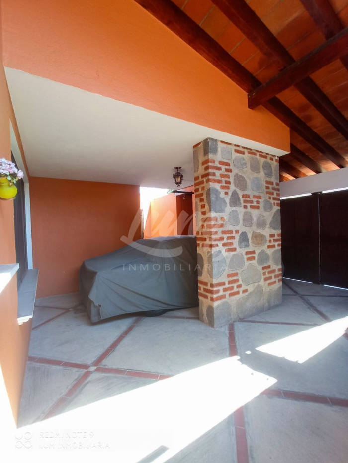 VENTA DE CASA EN FRACCIONAMIENTO BURGOS, CON ALBERCA