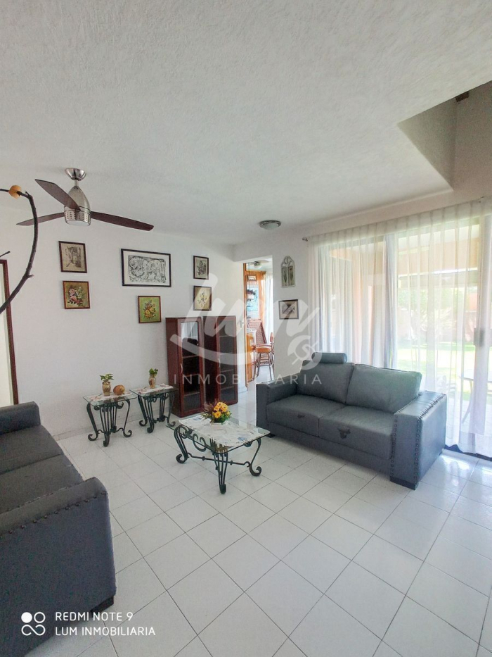 VENTA DE CASA EN FRACCIONAMIENTO BURGOS, CON ALBERCA