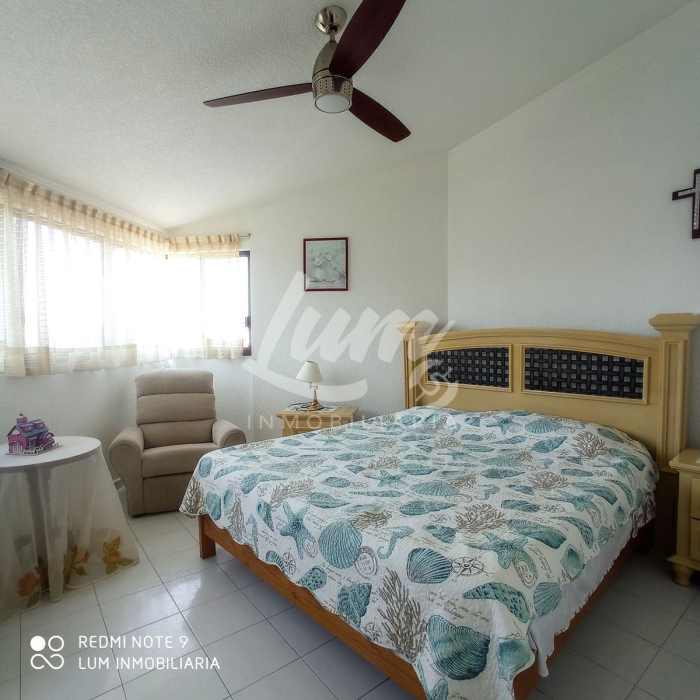 VENTA DE CASA EN FRACCIONAMIENTO BURGOS, CON ALBERCA