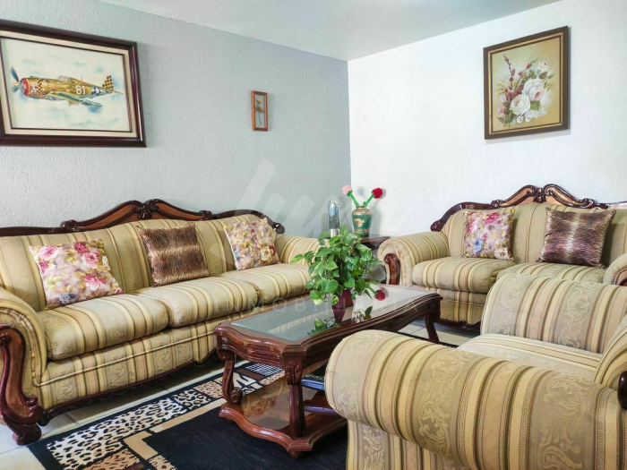 venta de amplia casa de 316 m2 en cd satelite