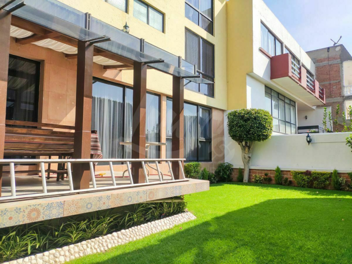 venta de amplia casa de 316 m2 en cd satelite