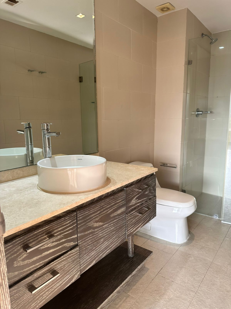 Departamento En Venta En Lomas Country