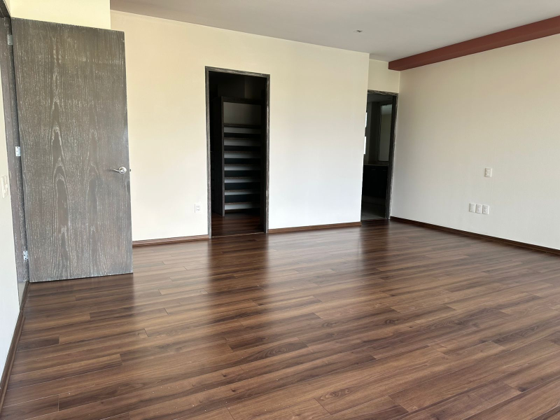 Departamento En Venta En Lomas Country