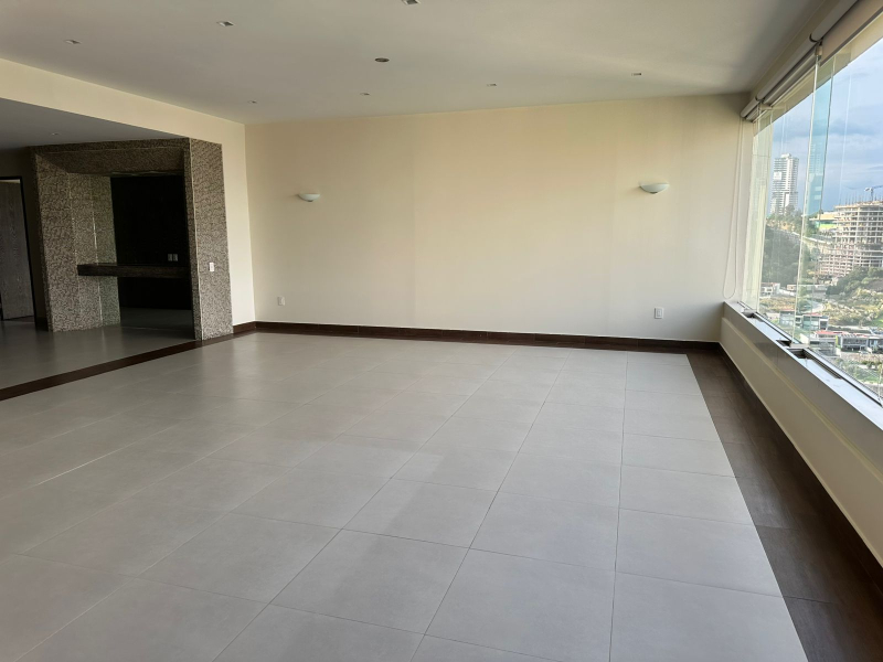 Departamento En Venta En Lomas Country