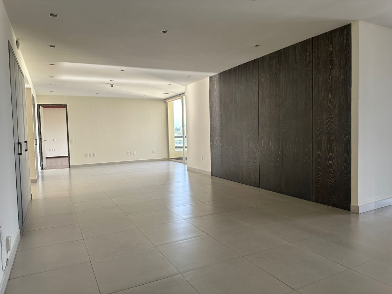 Departamento En Venta En Lomas Country