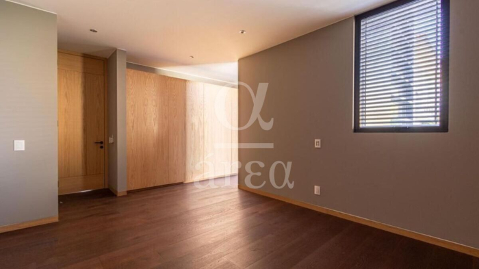 Moderna Residencia en Venta en Cumbres de Santa Fé