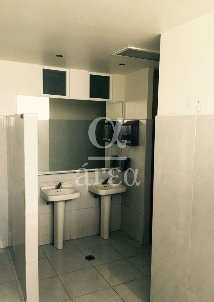 bodega con oficinas y seguridad en renta en alce blanco