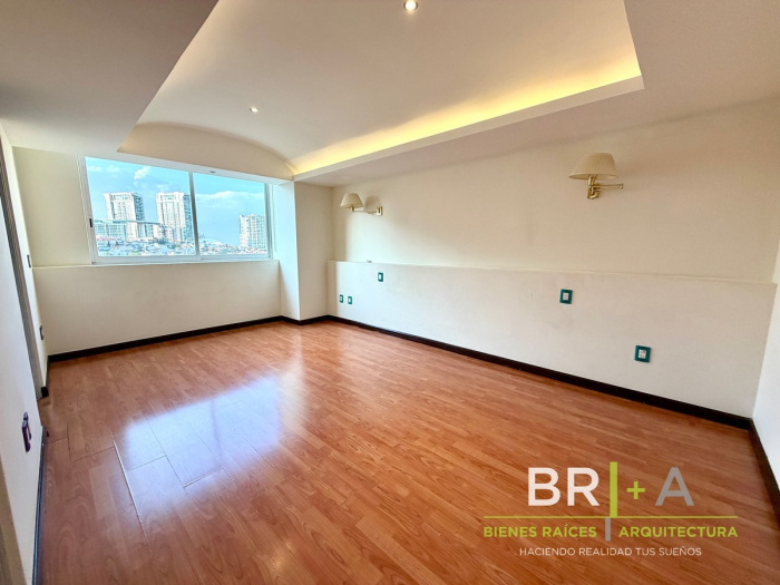 Departamento Renta Con Balcón En Villa Florence