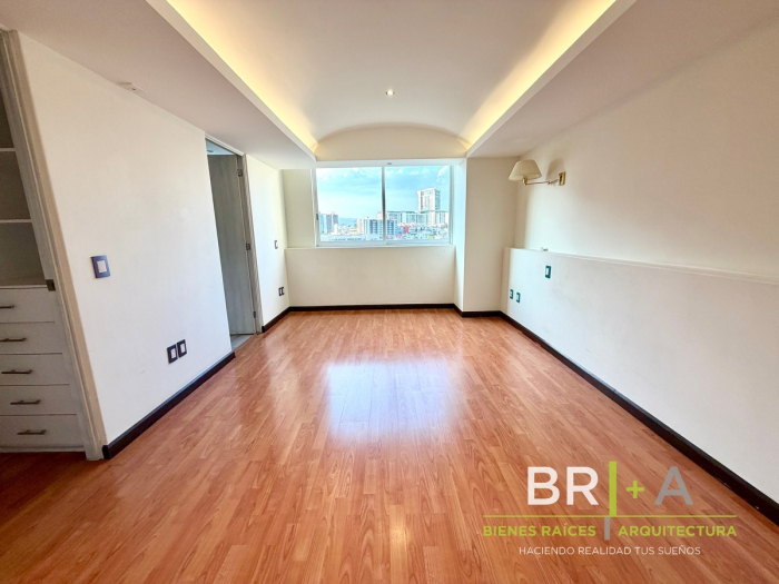 Departamento Renta Con Balcón En Villa Florence