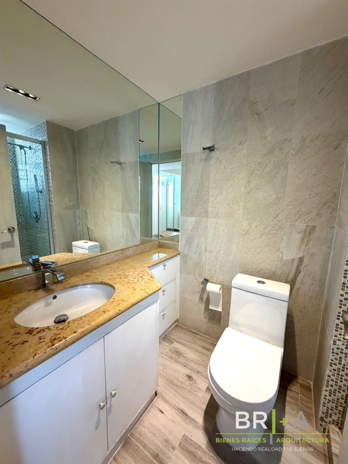 Departamento Renta Con Balcón En Villa Florence