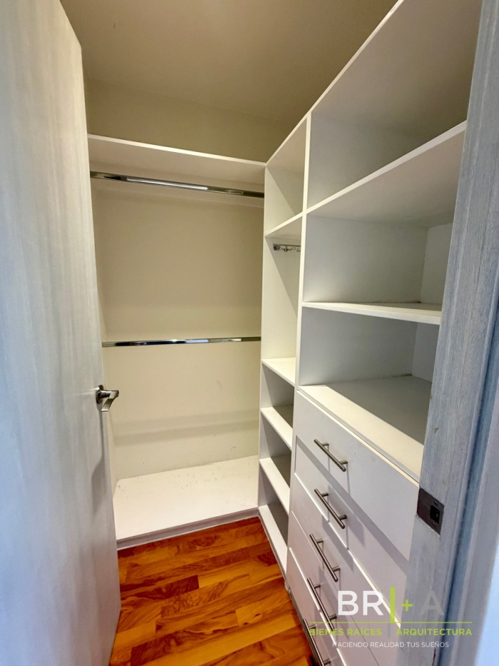 Departamento Renta Con Balcón En Villa Florence