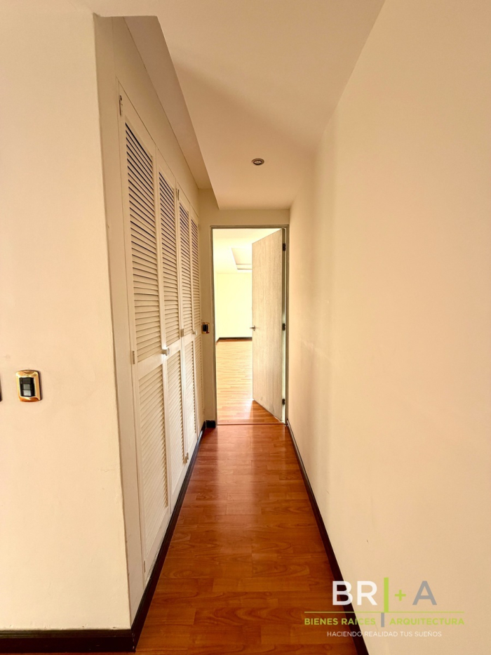 Departamento Renta Con Balcón En Villa Florence