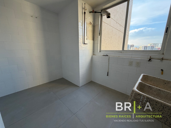 Departamento Renta Con Balcón En Villa Florence